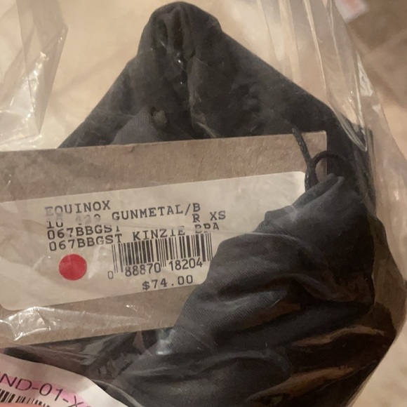 STRUT THIS NWT KINZIE SPORTS BRA GLITTER STAR BLAC - Picture 4 of 4